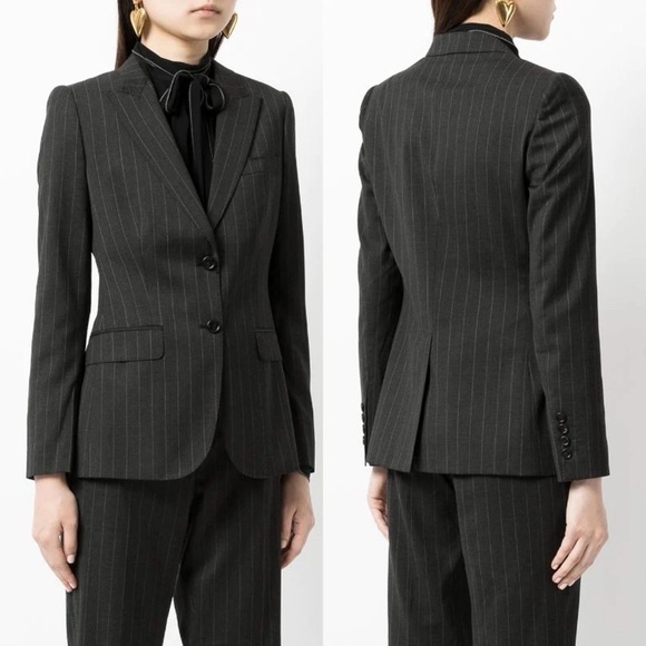 𝅺dolce & Gabbana Women pinstripe slim-cut buttoned blazer - Picture 1 of 14